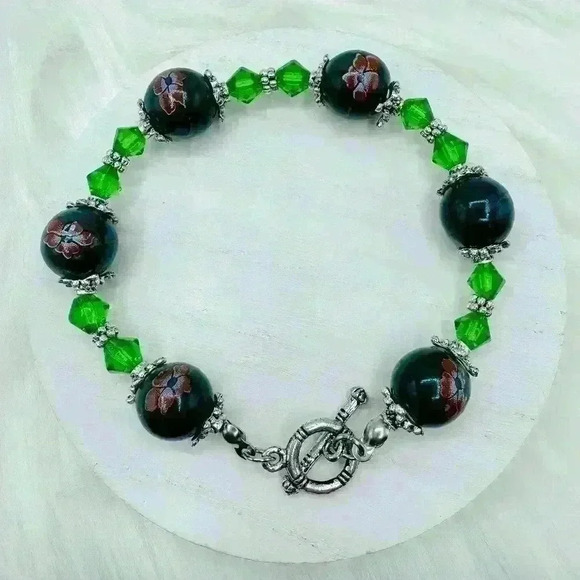 Green Beaded Statement Bracelet - Picture 1 of 6